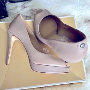🦋MICHEAL MICHEAL KORS ERICA PEEP TOE PLATFORM BEAUTIES REAL LEATHER BUTTERY SOFT